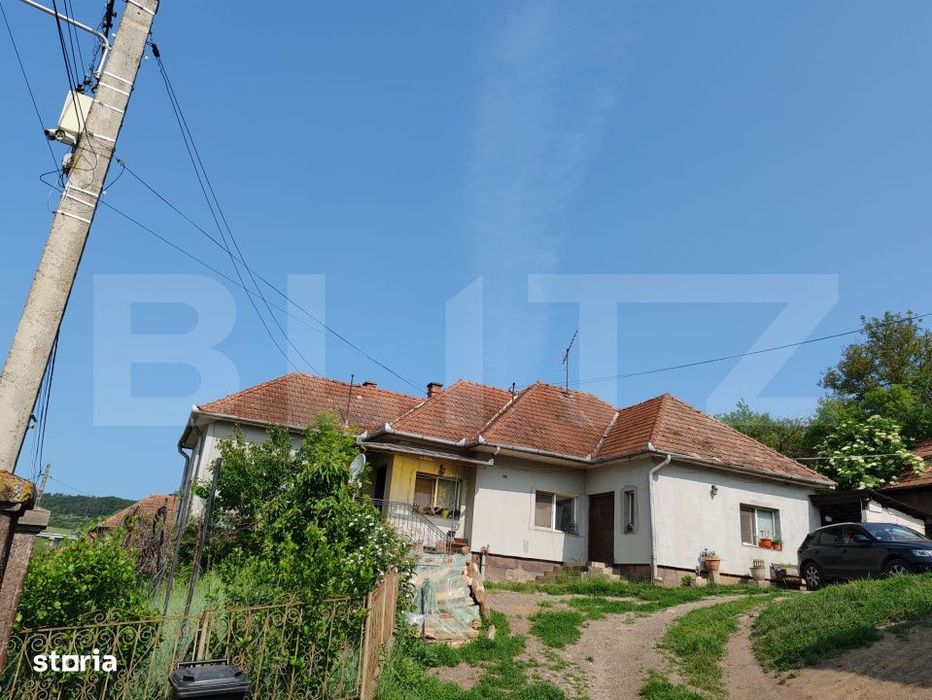 Casa individuala si 5.500 mp de teren intravilan, loc. Sanpaul, Cluj