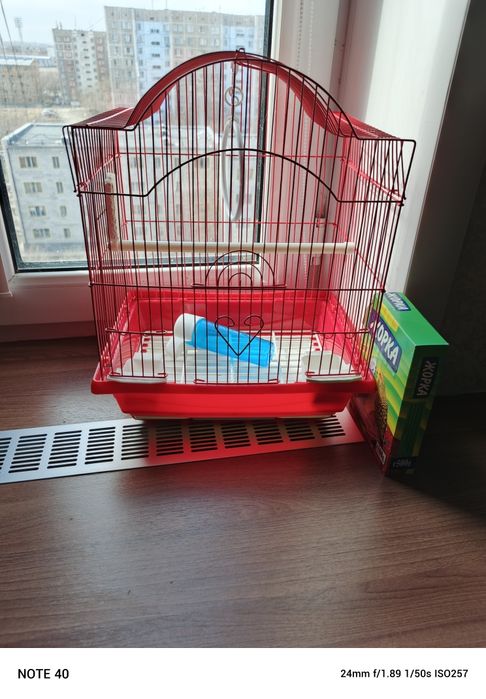 Продаю клетку для попугая.