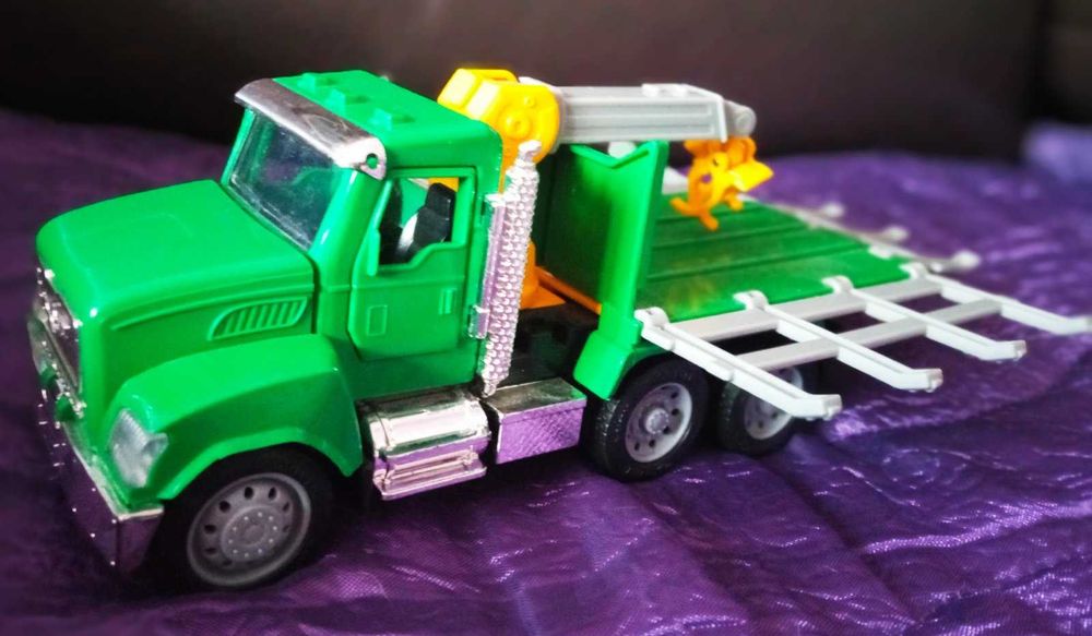 Детско камионче със светлини и звуци