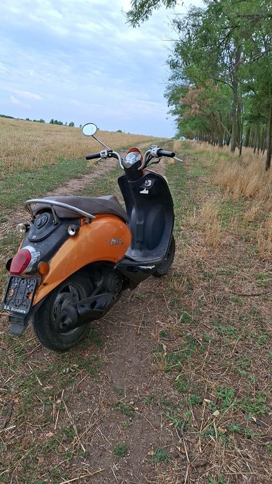 Vand scuter 4 timpi pentru piese