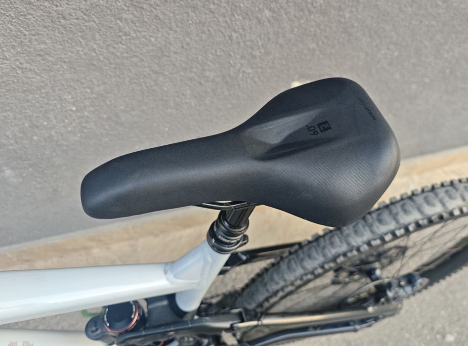 Електрически Велосипед 29/27.5 Vitus Shimano EP8 630Wh Full Rock Shox 2024 Mullet