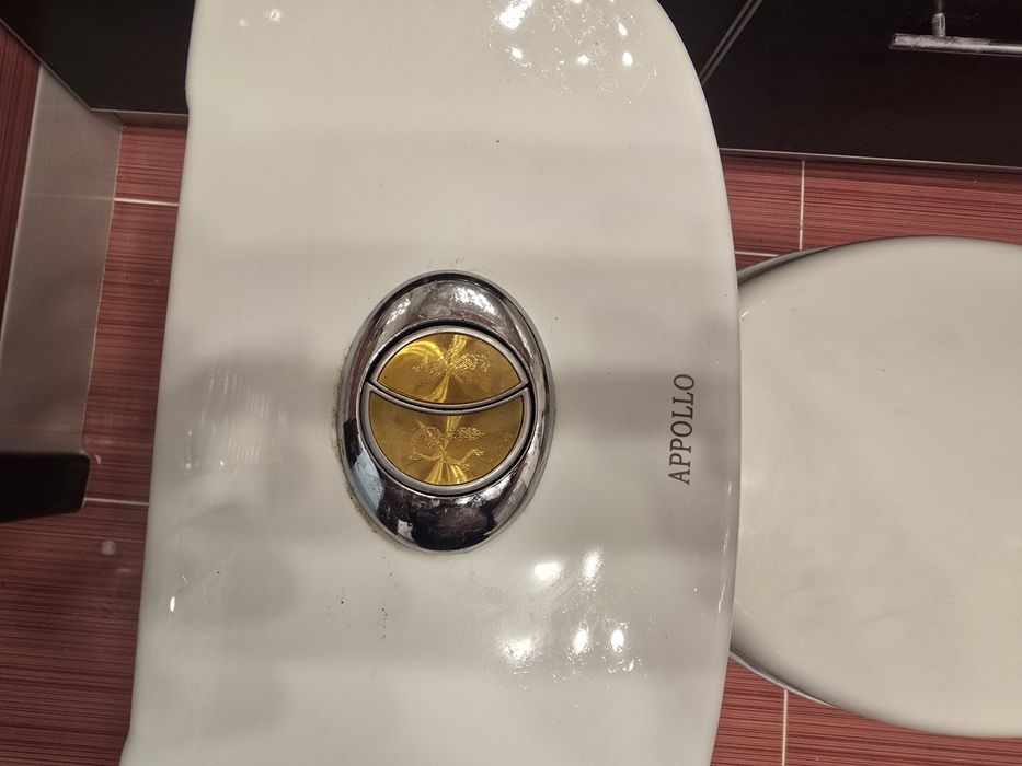 Продам унитаз APPOLLO