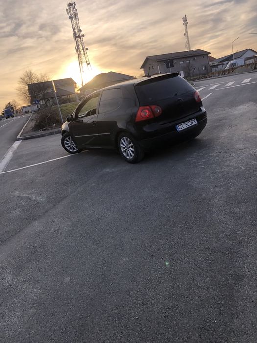 Vând urgent golf 5