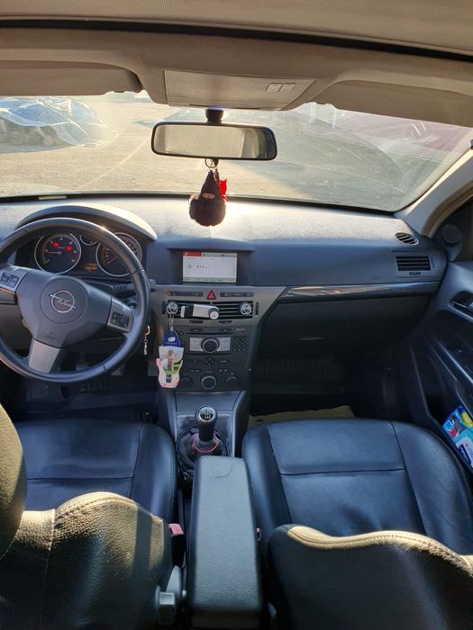 Opel Astra 1.9 CDTI 150 cp