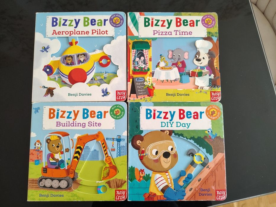 Лот книги мечето Бизи