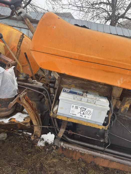 Tractor pentru piese