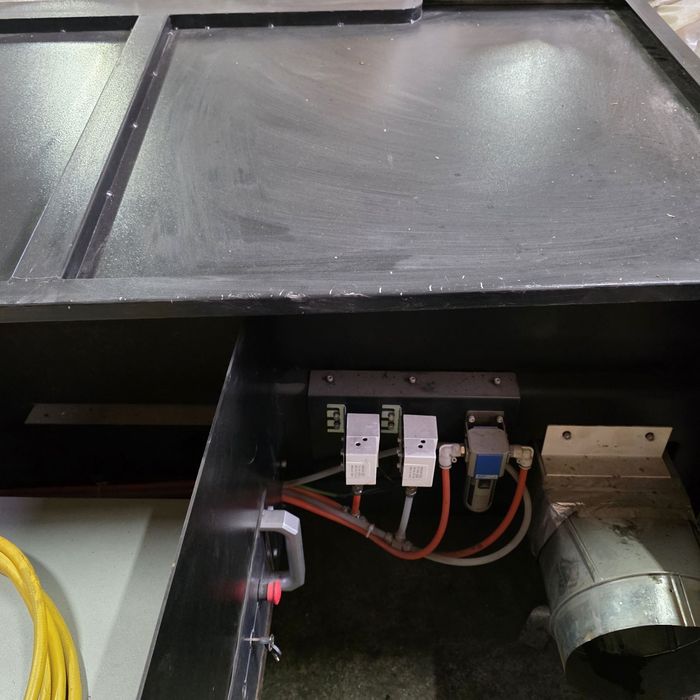 Продавам машина за лазерно рязане