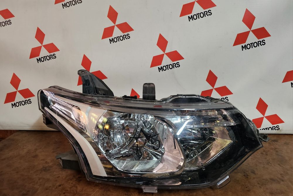 Митсубиси Аутлендер 3, фары