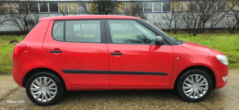 SKODA Fabia 2012 — imagine 5