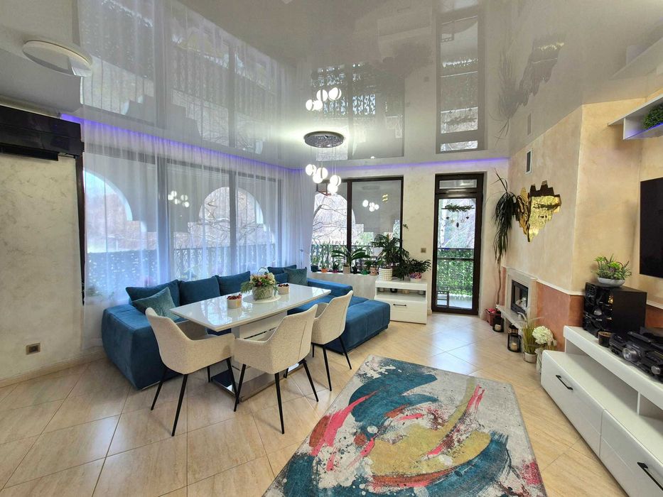 Продавам тристаен апартамент с гледка към Витоша