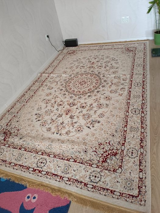 Ковер в отличном состоянии