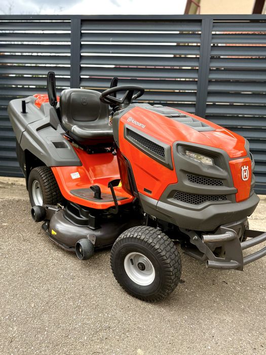 Tractoras de tuns iarba gazon masina de tuns Husqvarna Profesional Briggs&Stratton V2