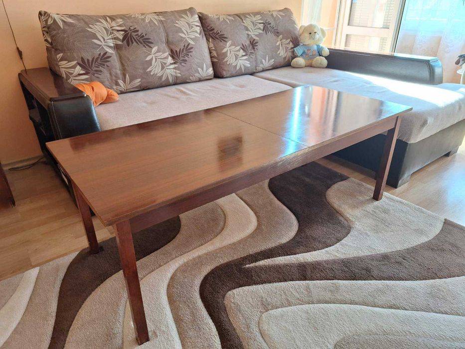 Разтегателна холна маса