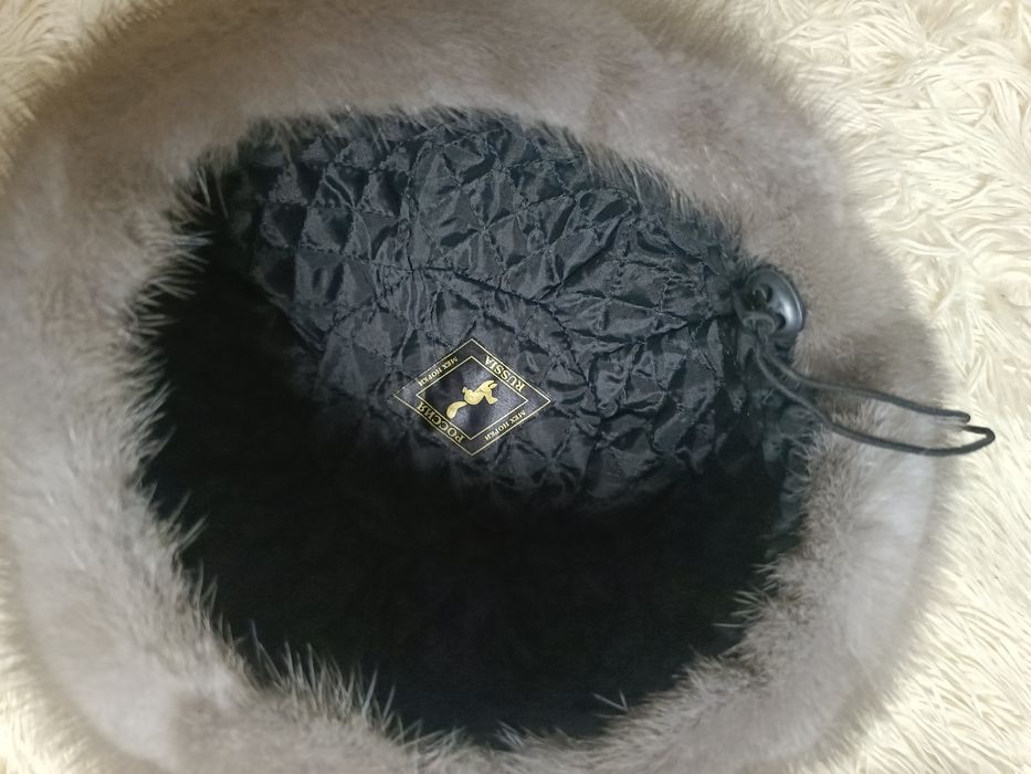 Шапка женская серая