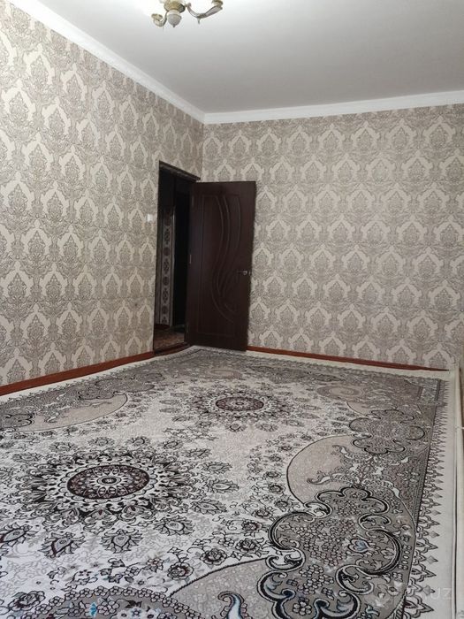 3 xonali kvartira ijaraga beriladi.