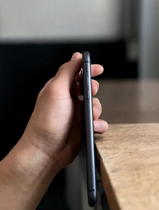 IPhone 11 64гб с коробкой