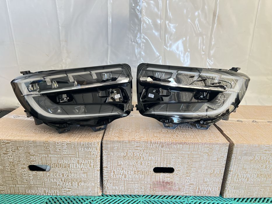 Set far faruri stanga dreapta complete Led Matrix Vision Renault Austral noi originale Renault