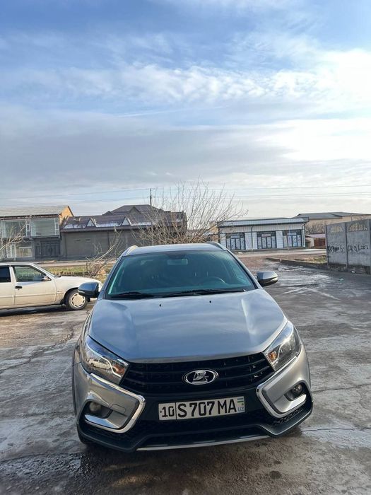 Lada Vesta cross