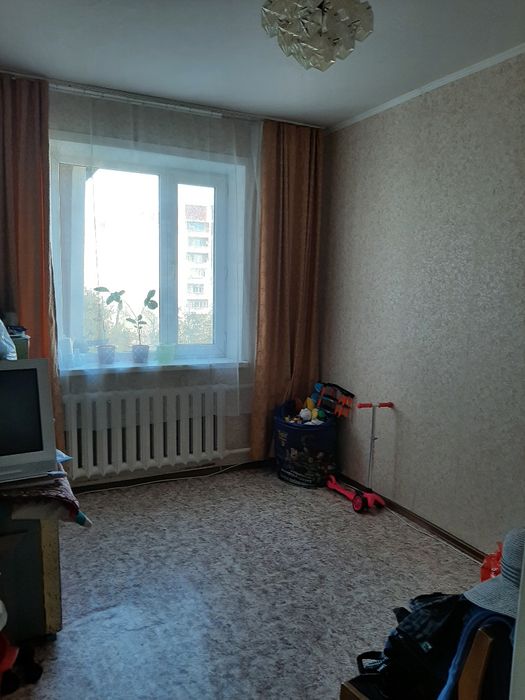 Продам 5 комнатную квартиру