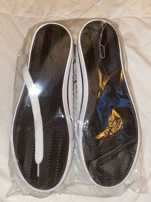 Нови кецове #37 с етикета