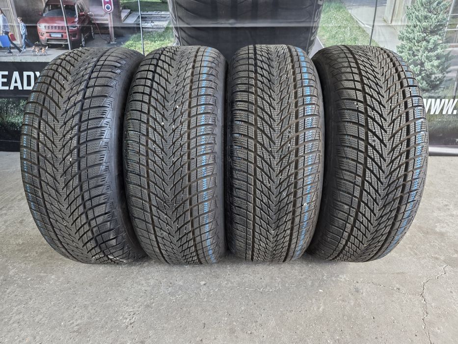 225/55/17 Goodyear 4бр