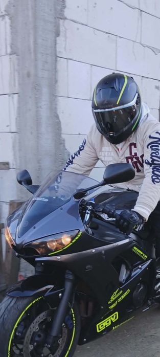 Yamaha R6 2004  de vanzare ,3550 euro
