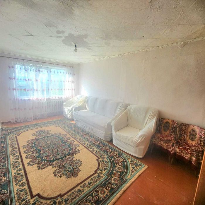 Продам 3 комнатную 4 микрорайон