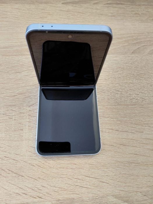 Vand samsung galaxy z flip 6