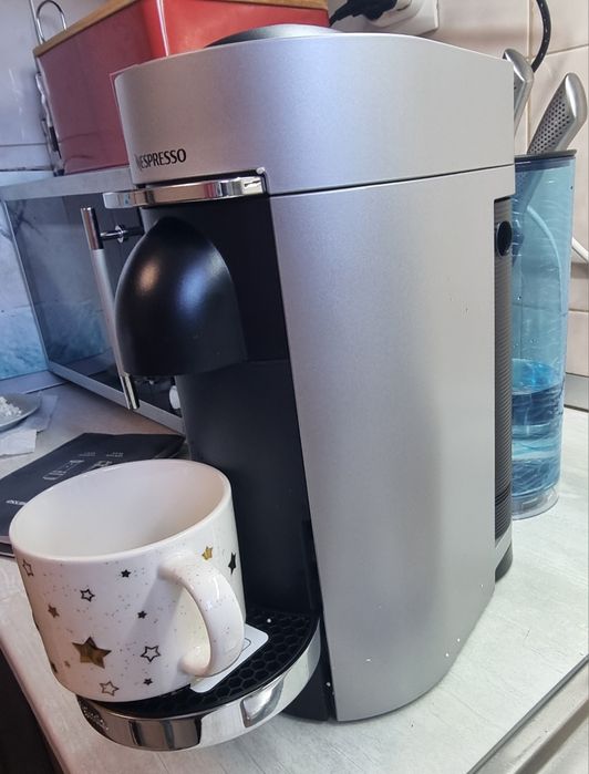 Кафемашина Nespresso Vertuo plus