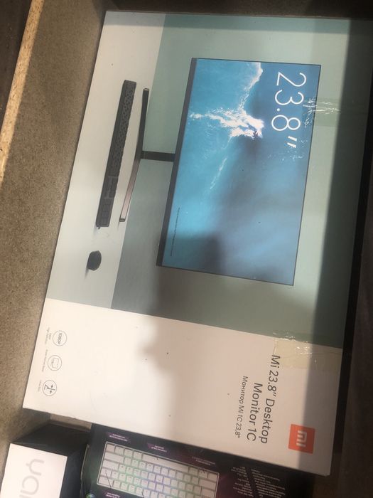 Продаю мониитор в новом состояние