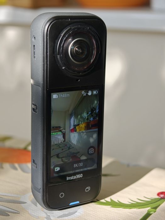 Екшън камера Insta 360 X5 8k