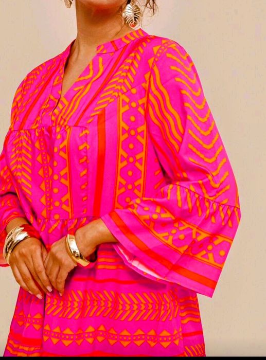 Пъстра дамска рокля