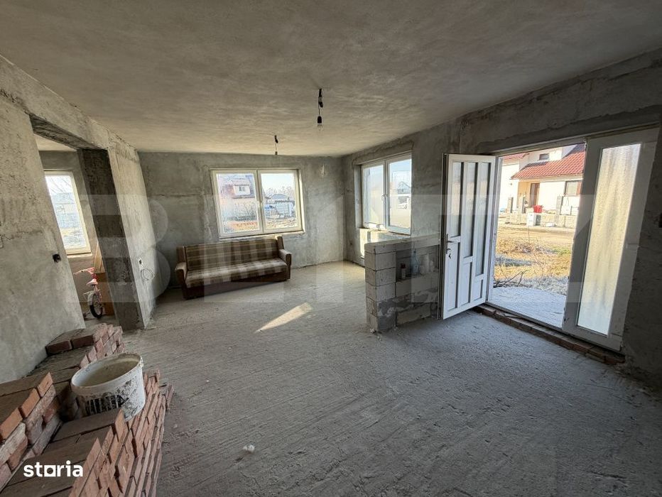 Casa P+1 semifinisata, 250 mp, garaj, teren generos, zona Partos