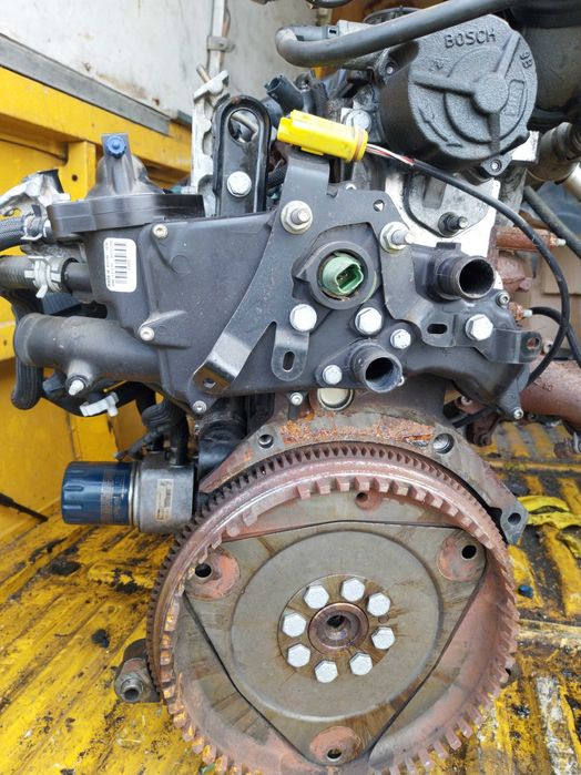 Двигател 2,0 hdi код  RHZ