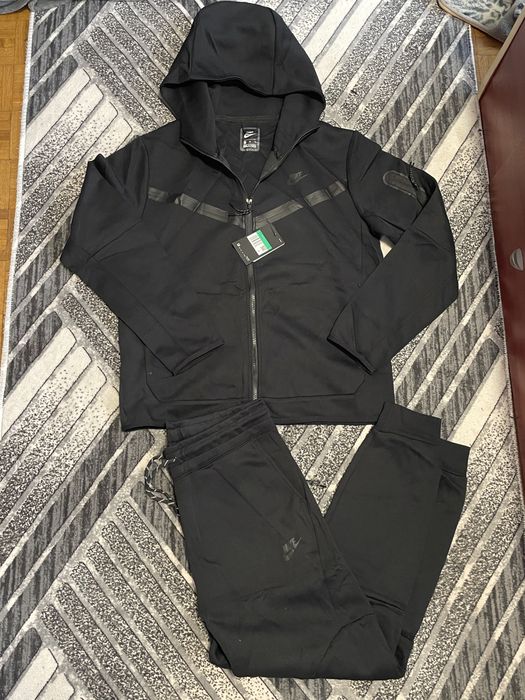 Compleu Nike Tech Fleece
