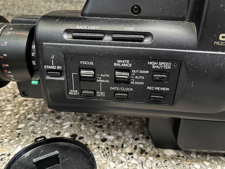 VHS видеокамера National M7