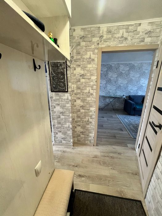 Трехкомнатная улучшенная с ремонтом