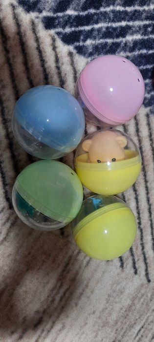 Вендинг капсул машина по продаже игрушек.