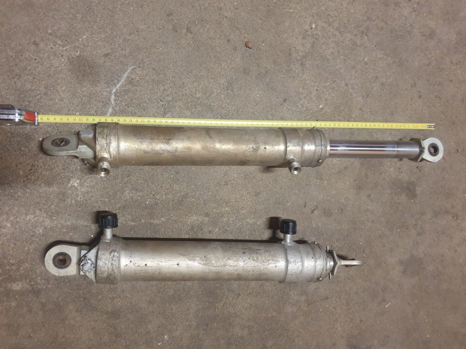 Cauciucuri 375-19 si cilindri hidraulici