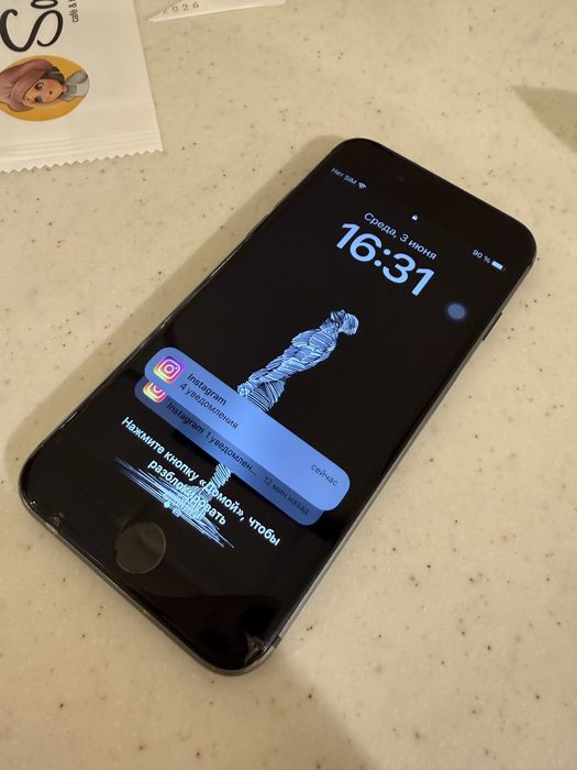 Iphone 8 64 gb sotiladi