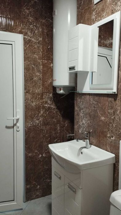 2090-Продава се ремонтиран двустаен апартамент в ж.к. "Орел" - снимка 9