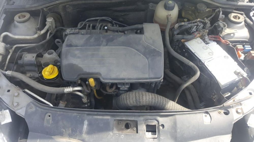 dezmembrez renault symbol thalia 1.5 dci si 1.2 16 valve