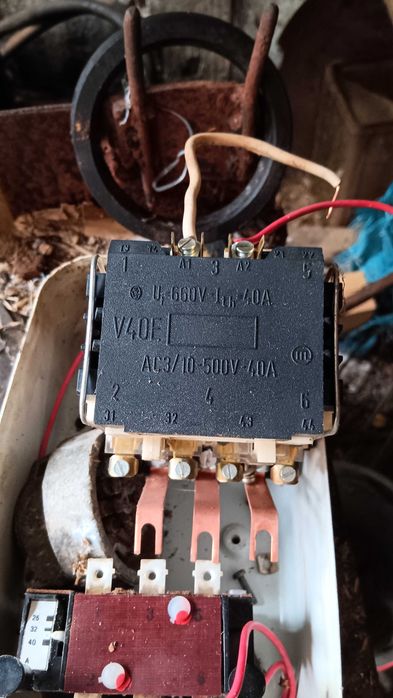 Контактори 15 броя