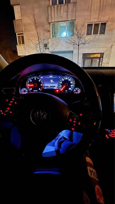 VOLKSWAGEN Touareg 2012 — imagine 4