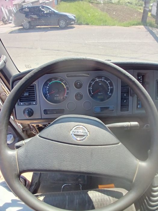 Nissan Atleon 3000