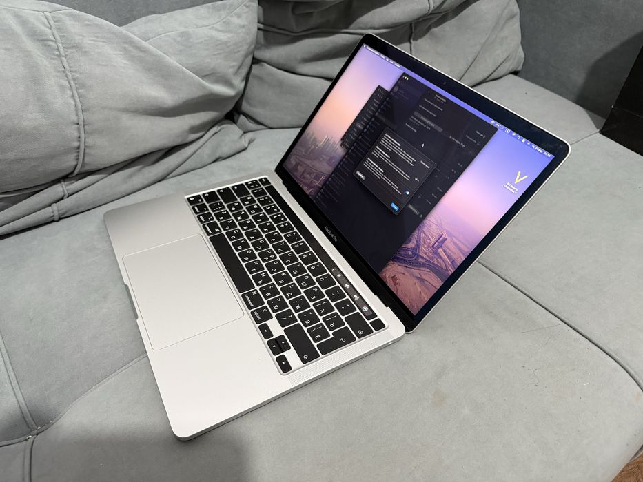 Apple MacBook Pro 13", 2022, M2, 8 ГБ, SSD 512 ГБ