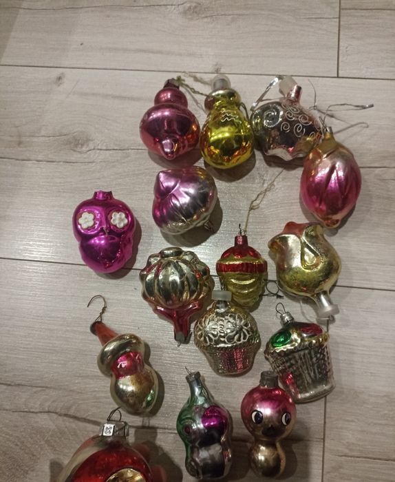 Ёлочные игрушки, огурцы