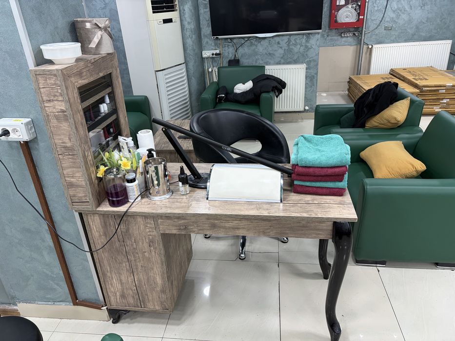 Vand Mobila Frizerie