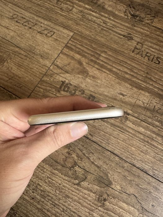 iPhone SE 3 (2022), 128 ГБ, белый (Starlight).
