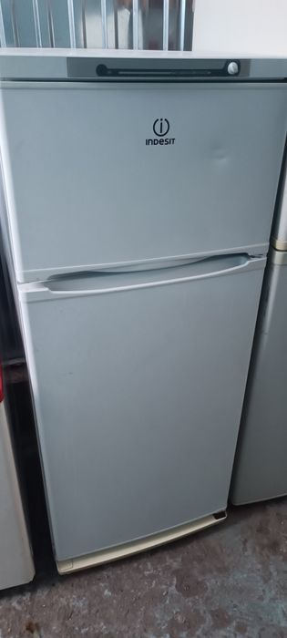 Продам холодильник Индезит